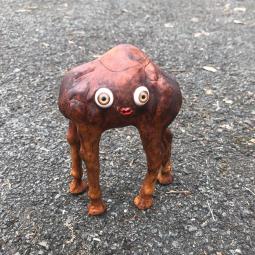 Carmela, the one, singing under the fruit tree, 19 x 11 x 9 cm, 2022