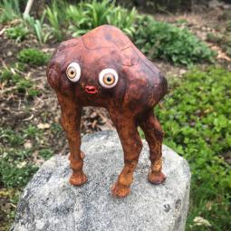 Carmela, the one, singing under the fruit tree, 19 x 11 x 9 cm, 2022